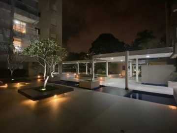 Cobertura Duplex no Jardim Prudência, ao lado de vários pontos comerciais.