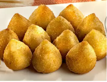 Kit 50 Coxinhas de Frango